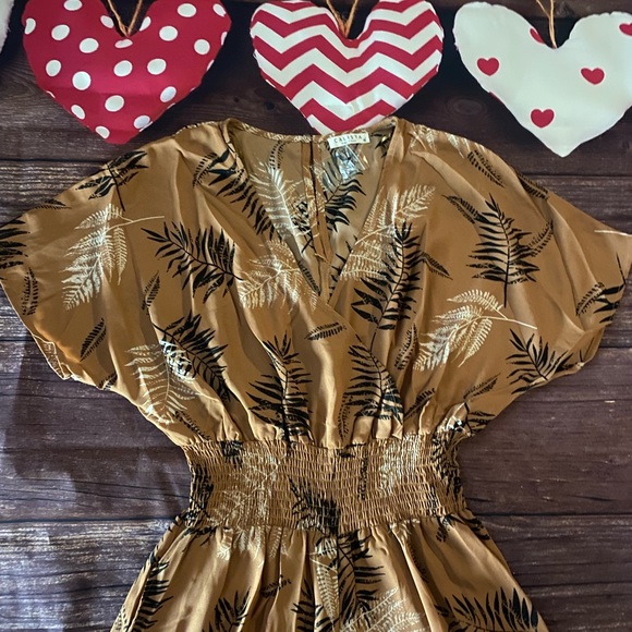 Rusty Leaf Romper - Picture 3 of 11